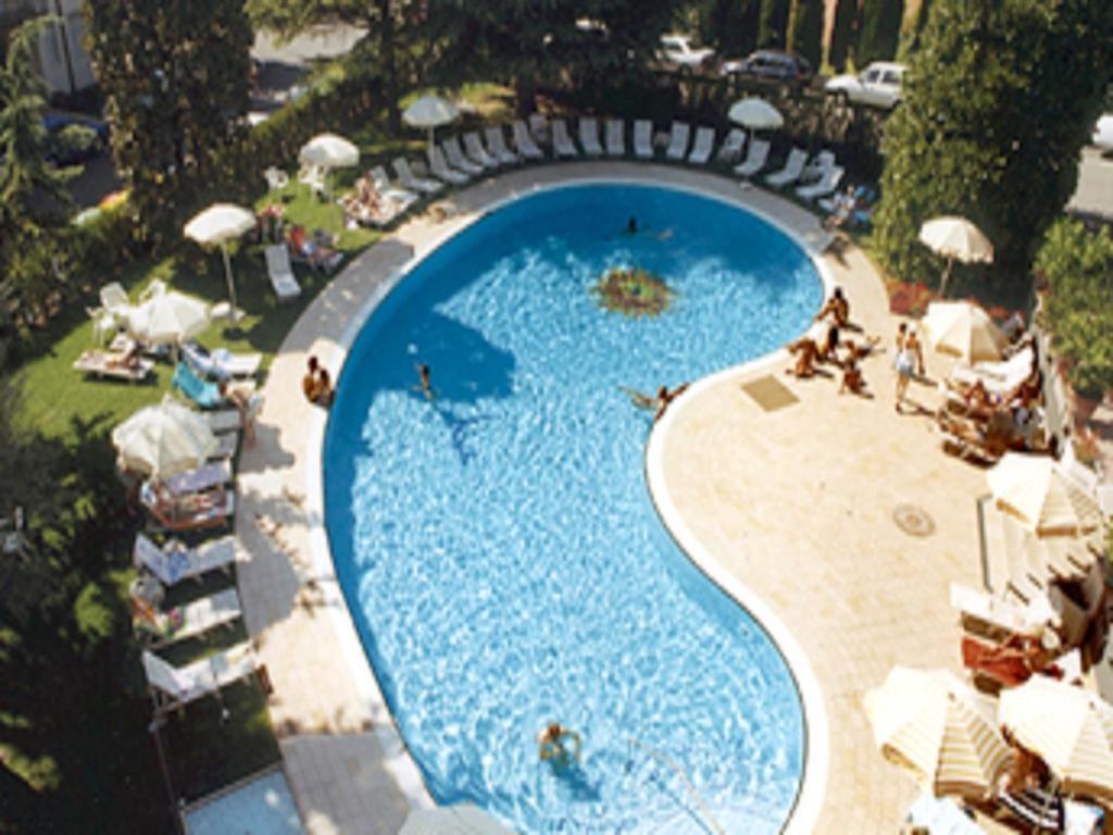 גארדה Hotel Continental מראה חיצוני תמונה