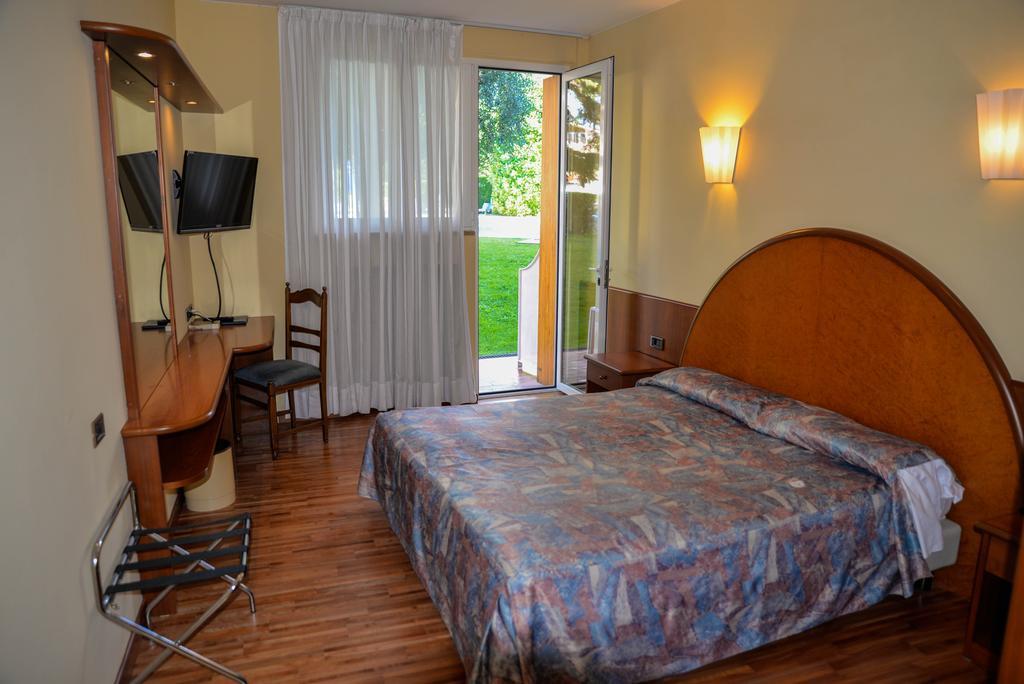 גארדה Hotel Continental חדר תמונה